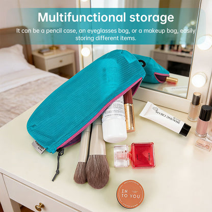 Travel makeup brush organizer pouch — gallery photo 12 of 13